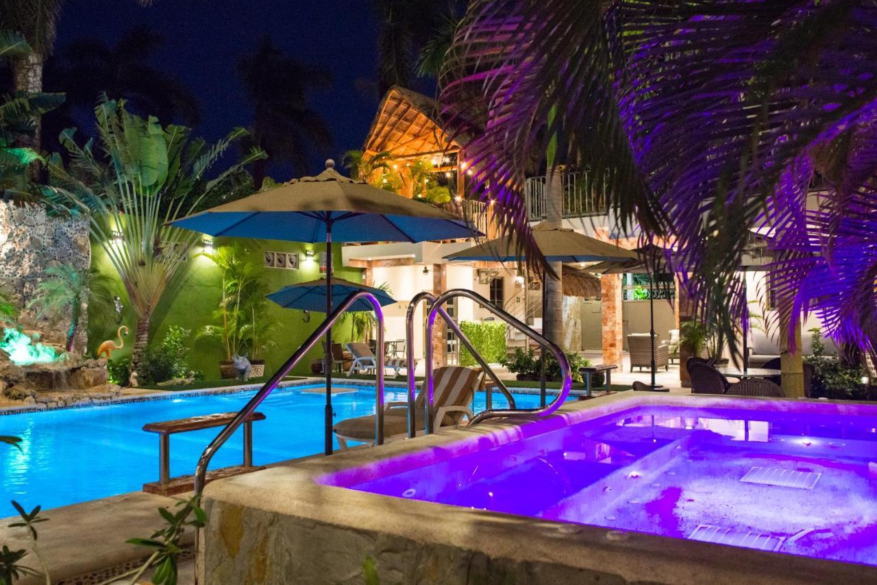 Alamos Inn Hotel Con Jacuzzi Y Piscina Cancún Exteriör bild