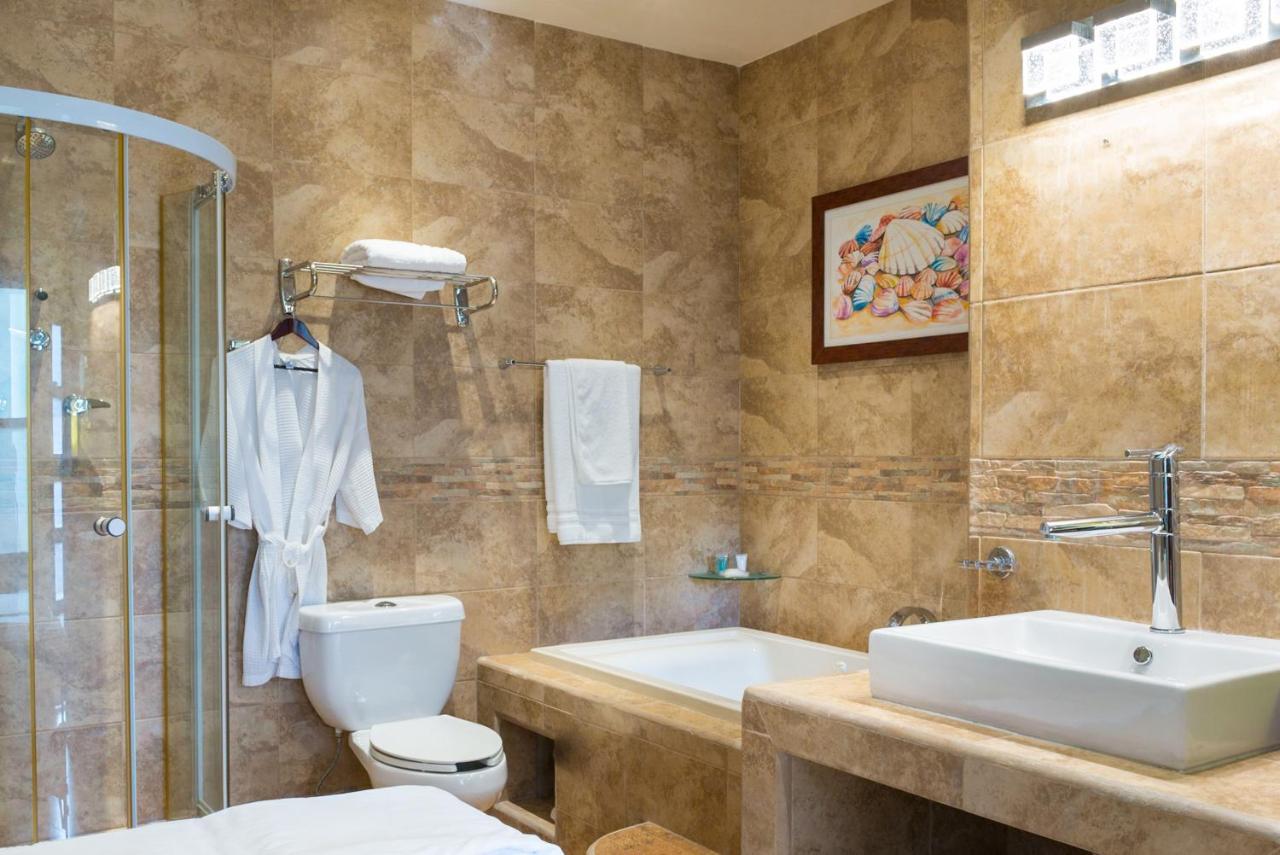 Alamos Inn Hotel Con Jacuzzi Y Piscina Cancún Exteriör bild